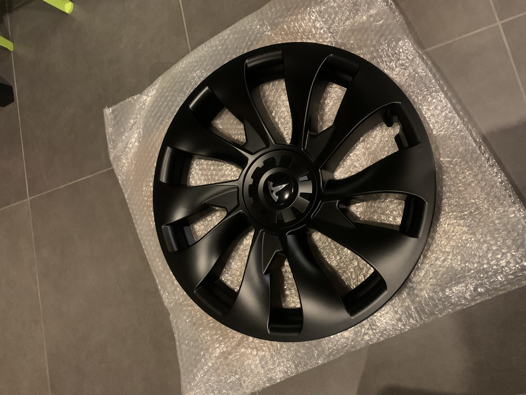 B2123518-684D-4344-A3F3-5FC1C4132A21