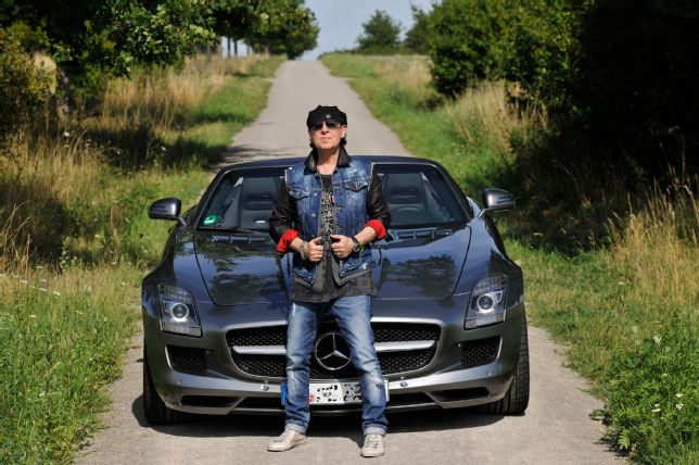 2013-mercedes-benz-sls-amg-roadster-klaus-meine-04