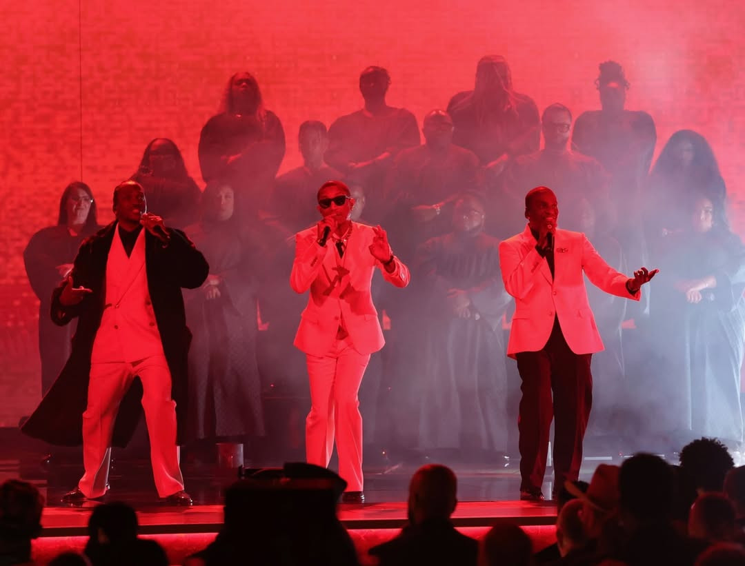 Clipse_and_Pharrell_Williams_performing_at_the_68th_Annual_GRAMMY_Awards_(2)