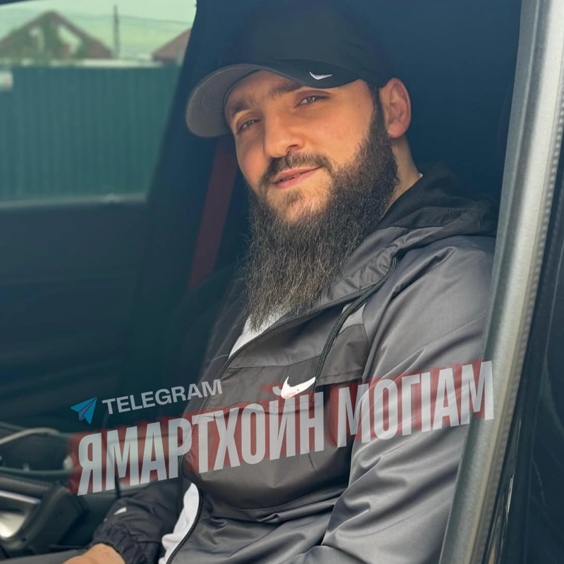 Заур Вайханов