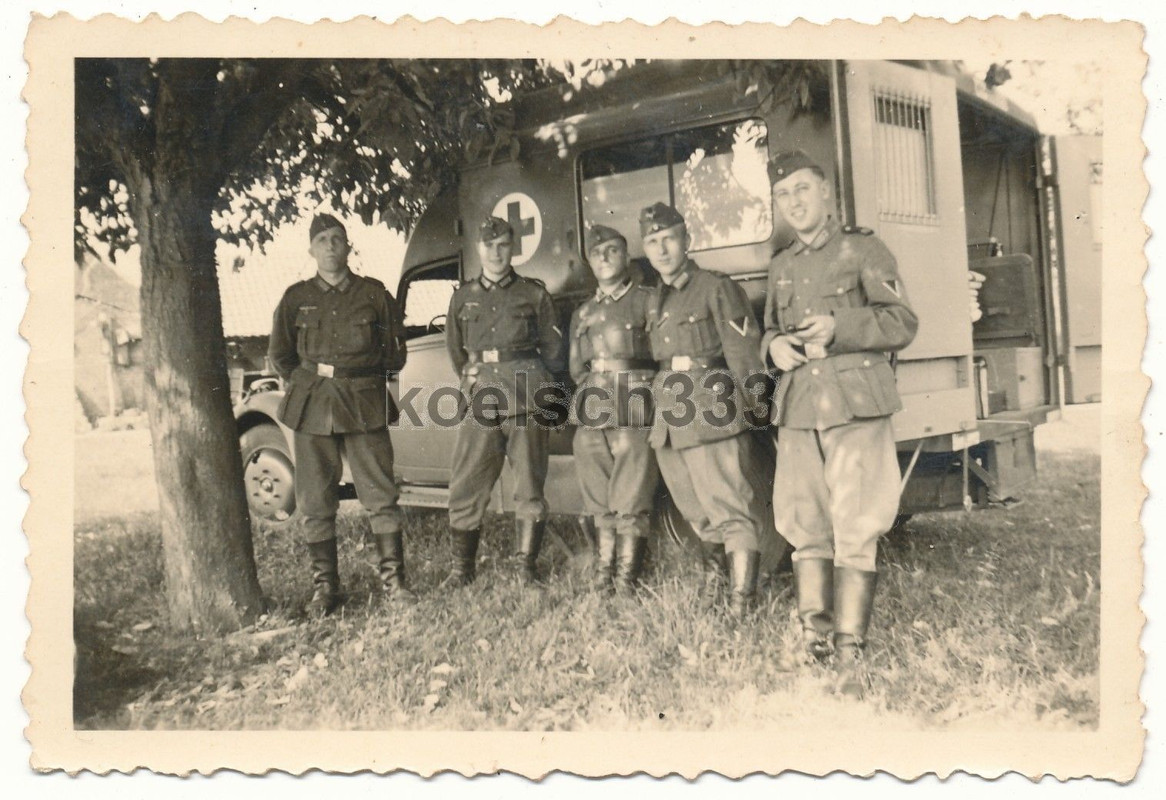 Wehrmacht Sanitäter franz. Peugeot Sankra Beute 