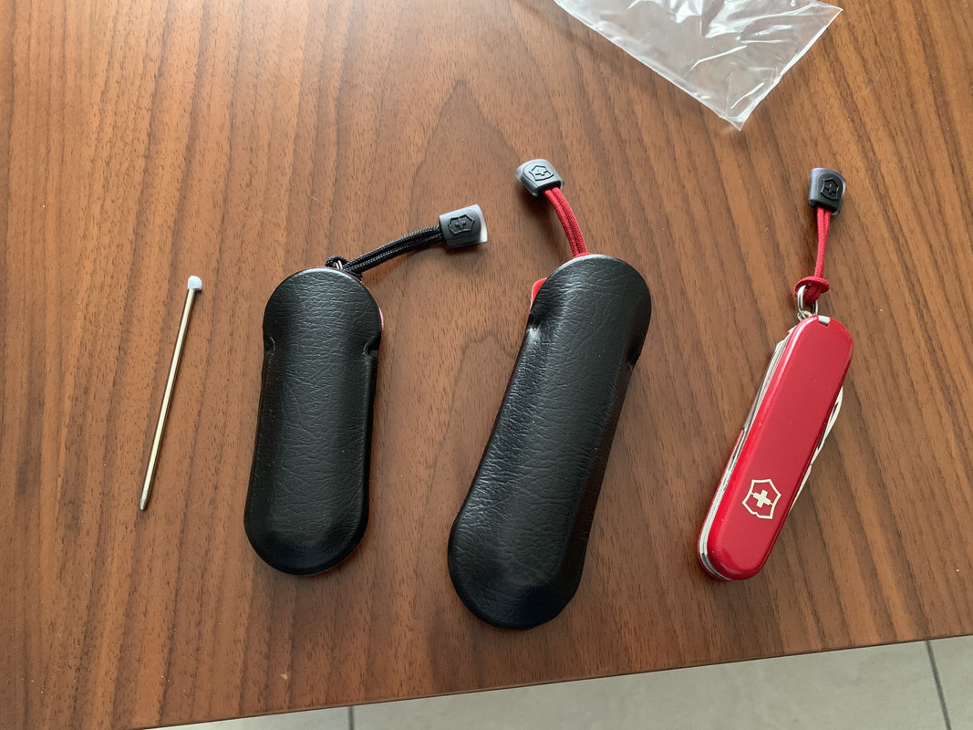 130001EA-9CA3-48CE-82E4-115A3AADAF6C