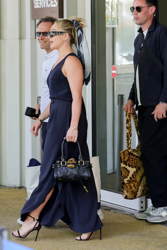 Florence Pugh Pokies Black Venice228