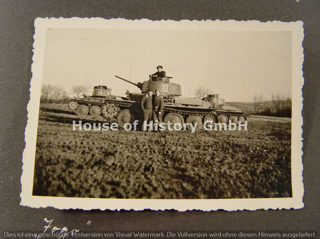 FOTOALBUM eines Angehörigen der Kraftfahr Ersatzabteilung 12 und später im 1.Panzer Regiment 21, Ein