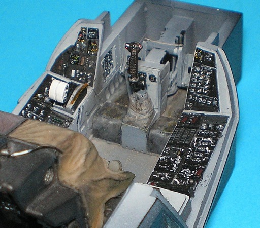 tn_Cockpit_details_035.jpg