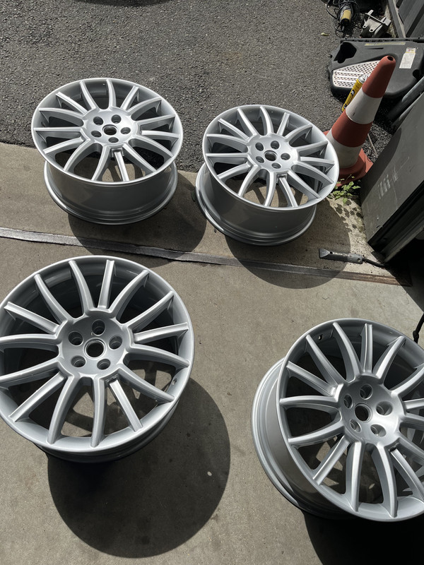 EC1A544B-9C94-4477-84E1-AC08F0938B61