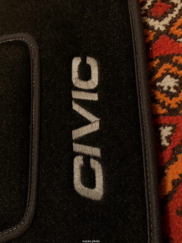 EDEF5707-FCDD-444B-93F5-3E0C6328C7EF