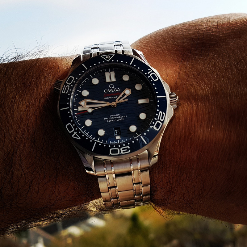 Ω Seamaster Professional Diver 300M Co-Axial Master Chronometer 42mm Cal. 8800 Blue (2)