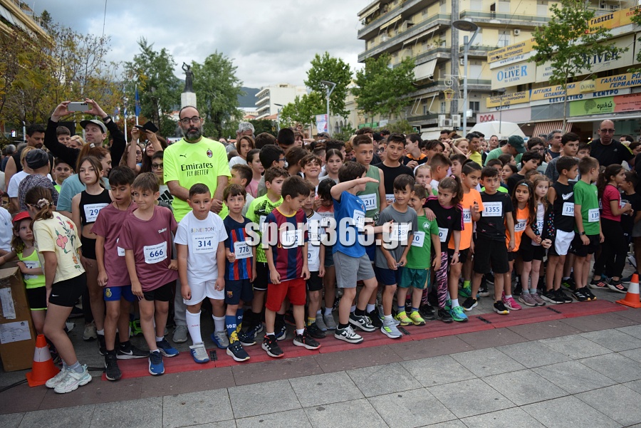 , 23&omicron;&sigmaf; &Alpha;&gamma;ώ&nu;&alpha;&sigmaf; &Delta;&rho;ό&mu;&omicron;&upsilon; &Kappa;&alpha;&lambda;&alpha;&mu;ά&tau;&alpha;&sigmaf;: &Mu;&iota;&alpha; &pi;&omicron;&lambda;ύ&chi;&rho;&omega;&mu;&eta; &gamma;&iota;&omicron;&rho;&tau;ή &alpha;&theta;&lambda;&eta;&tau;&iota;&sigma;&mu;&omicron;ύ &mu;&epsilon; &pi;&rho;&omega;&tau;&iota;έ&sigmaf; &Mu;&pi;&omicron;&upsilon;&rho;ί&kappa;&alpha; &kappa;&alpha;&iota; &Zeta;&omicron;&sigma;&kappa;ί&nu; (&phi;&omega;&tau;&omicron;&gamma;&rho;&alpha;&phi;ί&epsilon;&sigmaf; &kappa;&alpha;&iota; &beta;ί&nu;&tau;&epsilon;&omicron;)