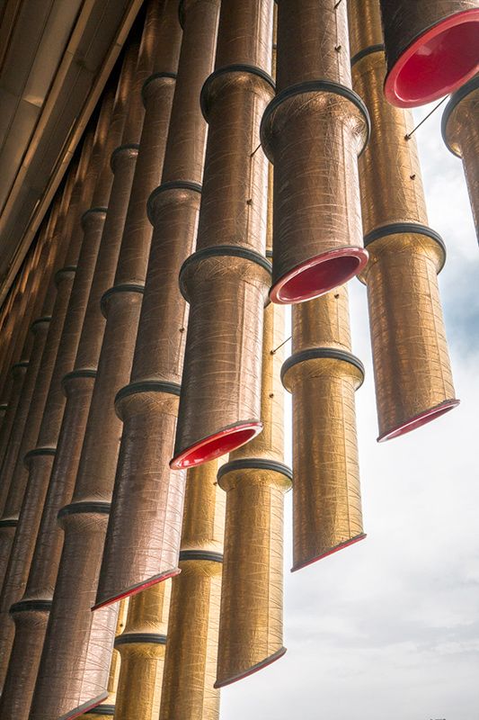 Integrated dynamics facade image