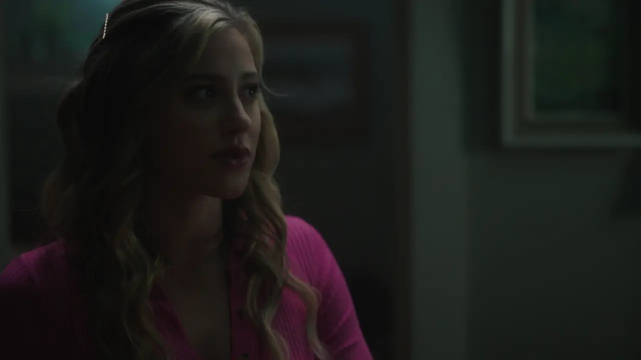 Riverdale.S06E01.Benvenuti.a.Rivervale.1080p.WEBMux.ITA.ENG.x264-BlackBit[screenshot 8]