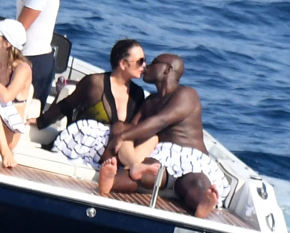 kris-jenner-and-corey-gamble-at-a-boat-in-positano-07-15-2018-1