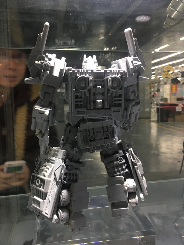 Maketoys-Thunder-Manus-03