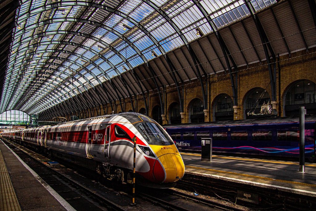 multi-train-tkingscross.jpg