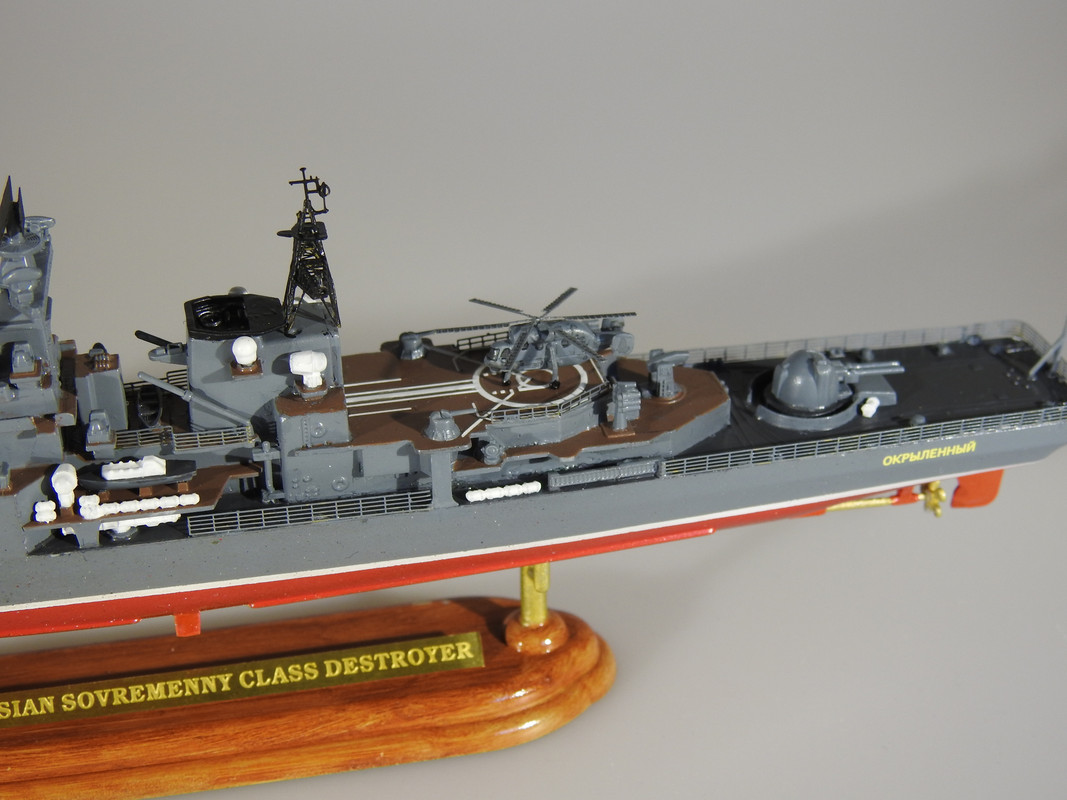 Russian Sovremenny Class Destroyer, 1/700 Dragon -klar DSCN3807