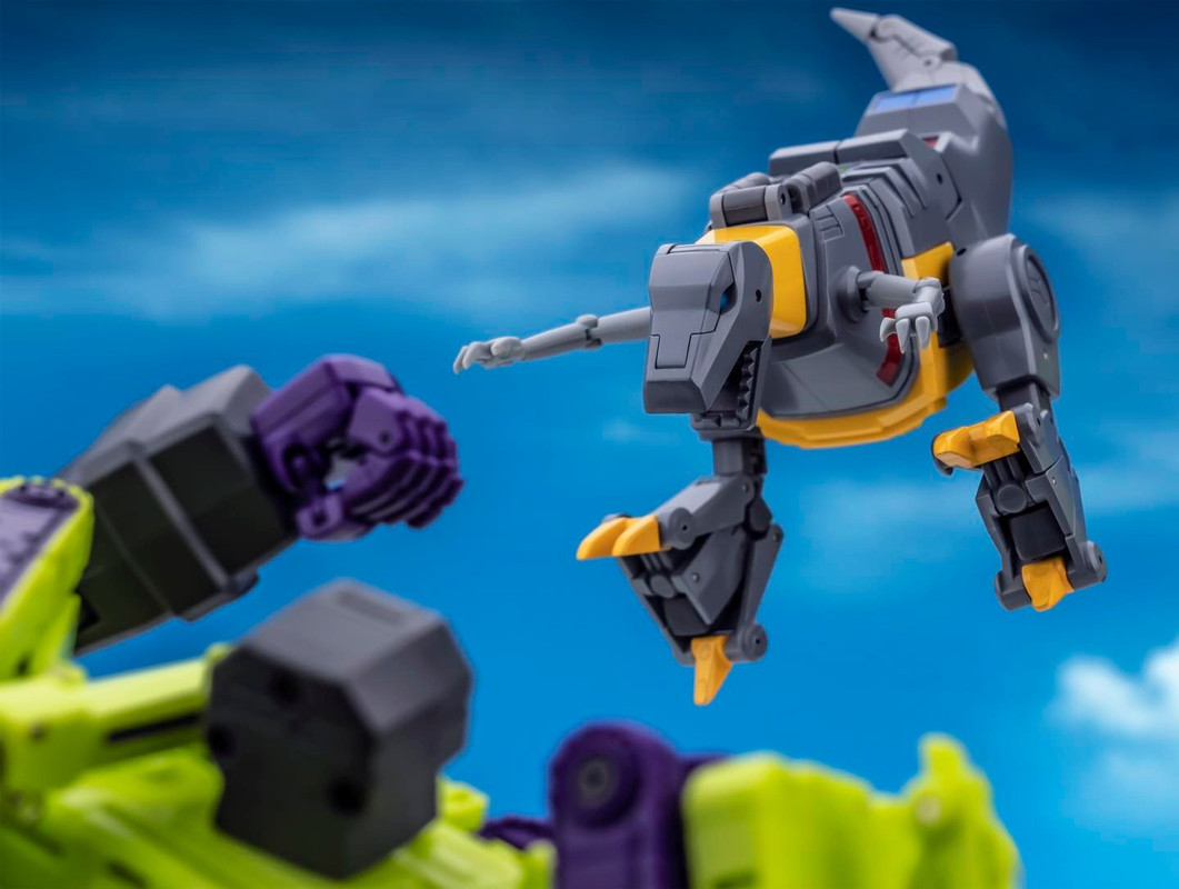 Newage-Toys-H44-Ymir-11