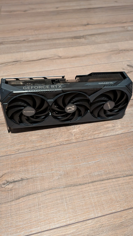 PXL 20251031 203705612 MP