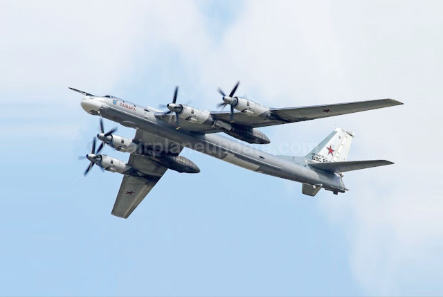Tupolev-Tu-95-MS-Bear-H-Bombers.jpg