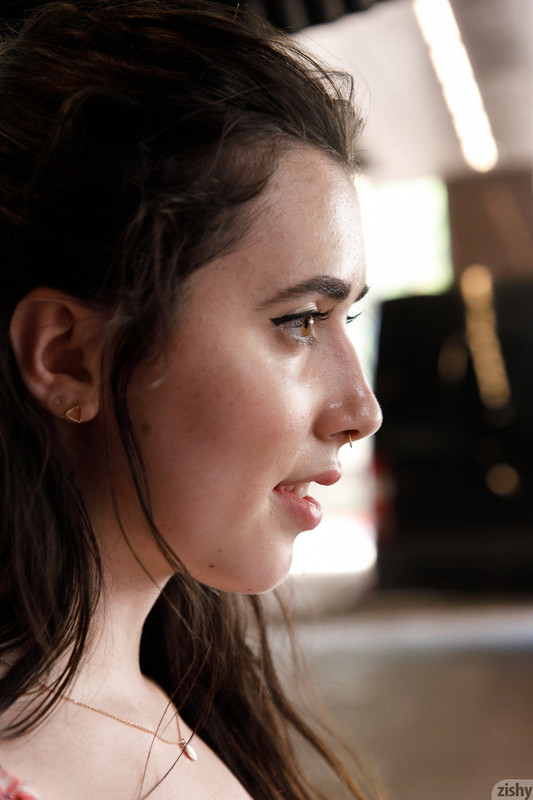 full_048_1339111714577499