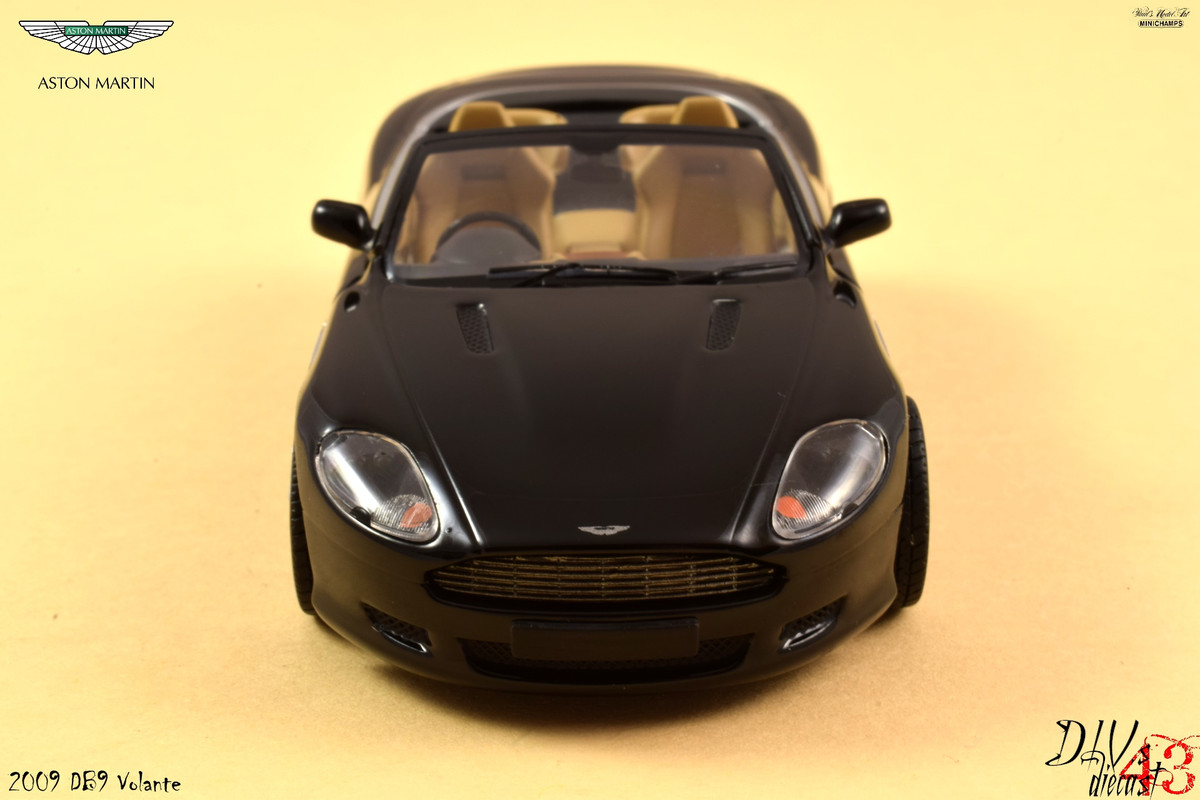 Aston Martin_DB9_Volante_Minichamps (8)