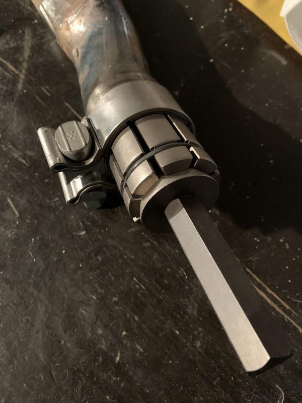 7E7135F7-8DE2-42F6-9858-DD781FAABA15