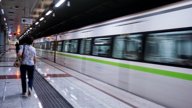 METRO-EISITIRIA.jpg