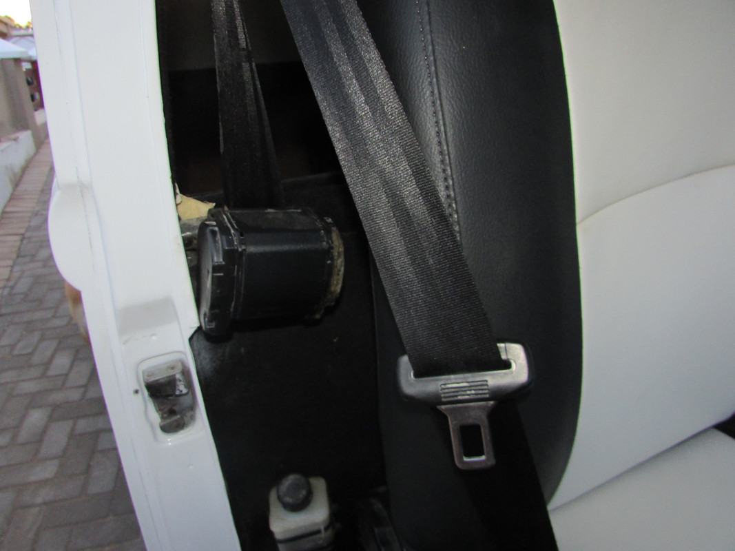 Bay seat belt points (7)