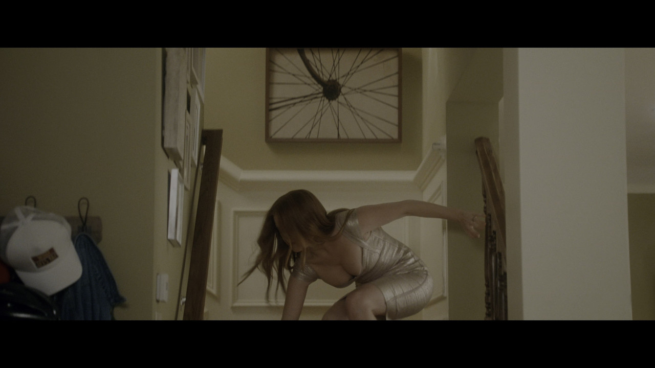 isla-fisher-keeping-up-with-the-joneses-4k-caps-22