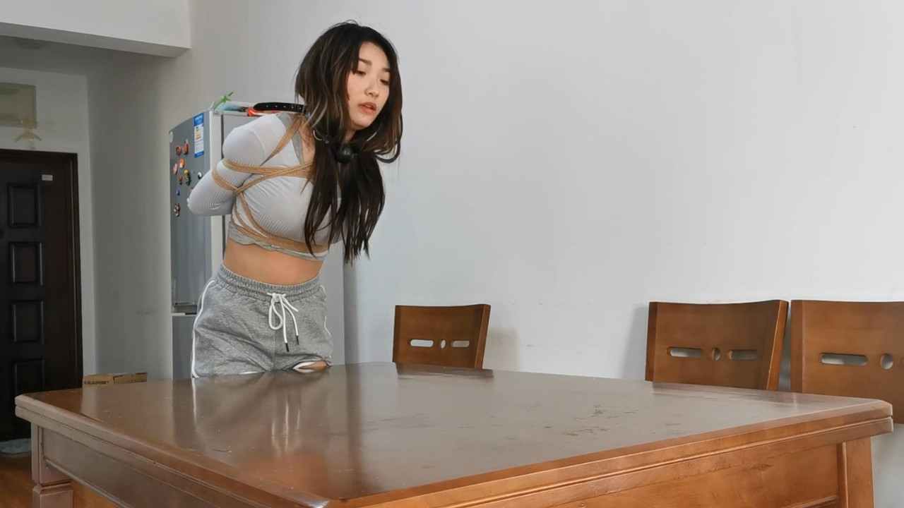 奥特曼 新妹子尤涵身材巨好_0002.mp4_20220407_185337.356