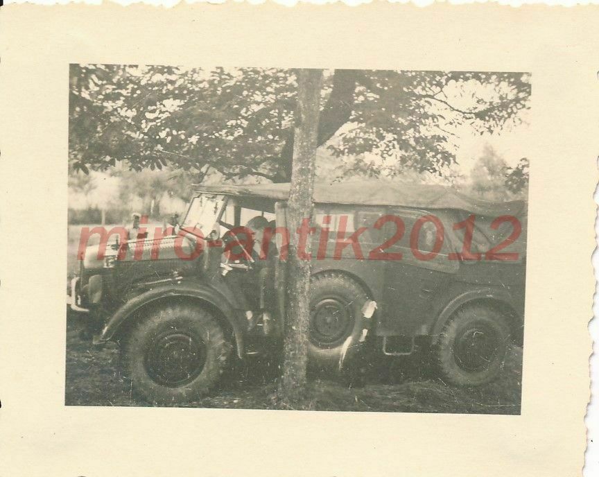 Foto, Schtz.Rgt.8, Westfeldzug, Stllg in Charmes, Sdt. im Kübelw