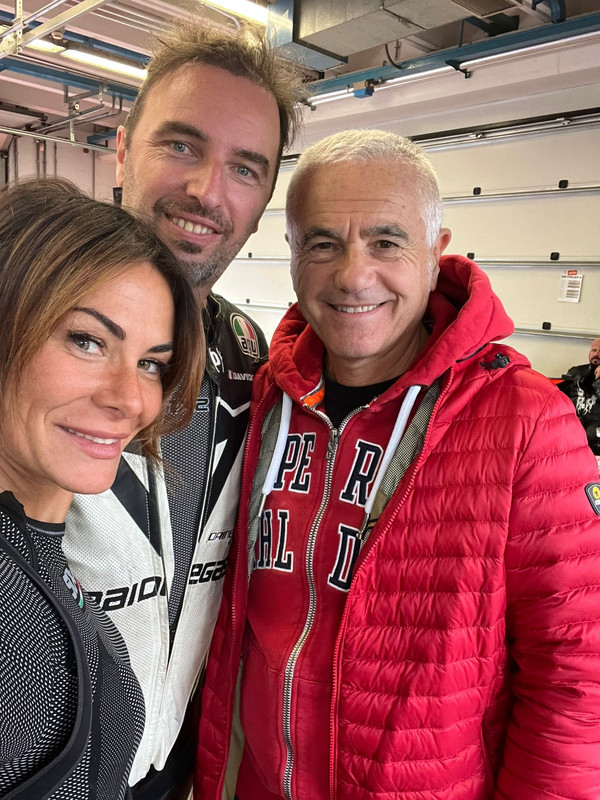 6FE25353-4C3D-425A-BBBB-C26E528BB1CD