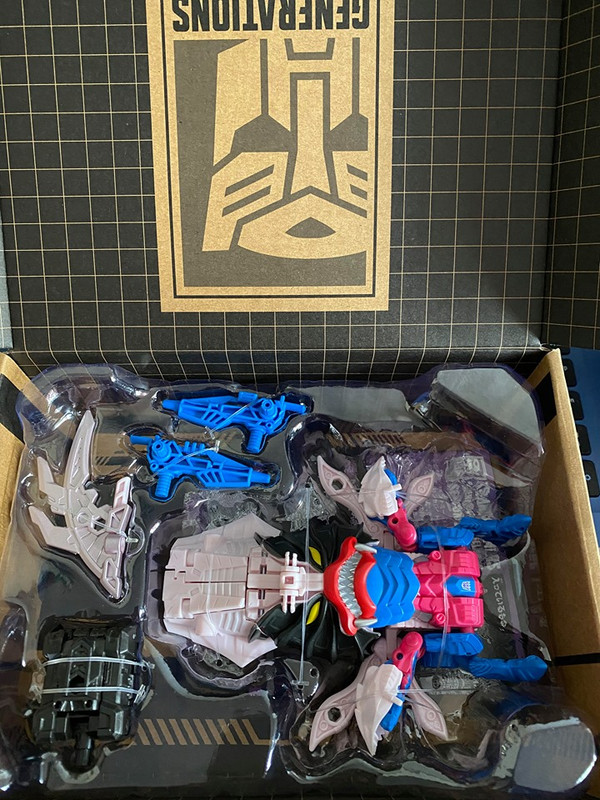 Transformers-Generations-Selects-Tentakill-Overbite-2