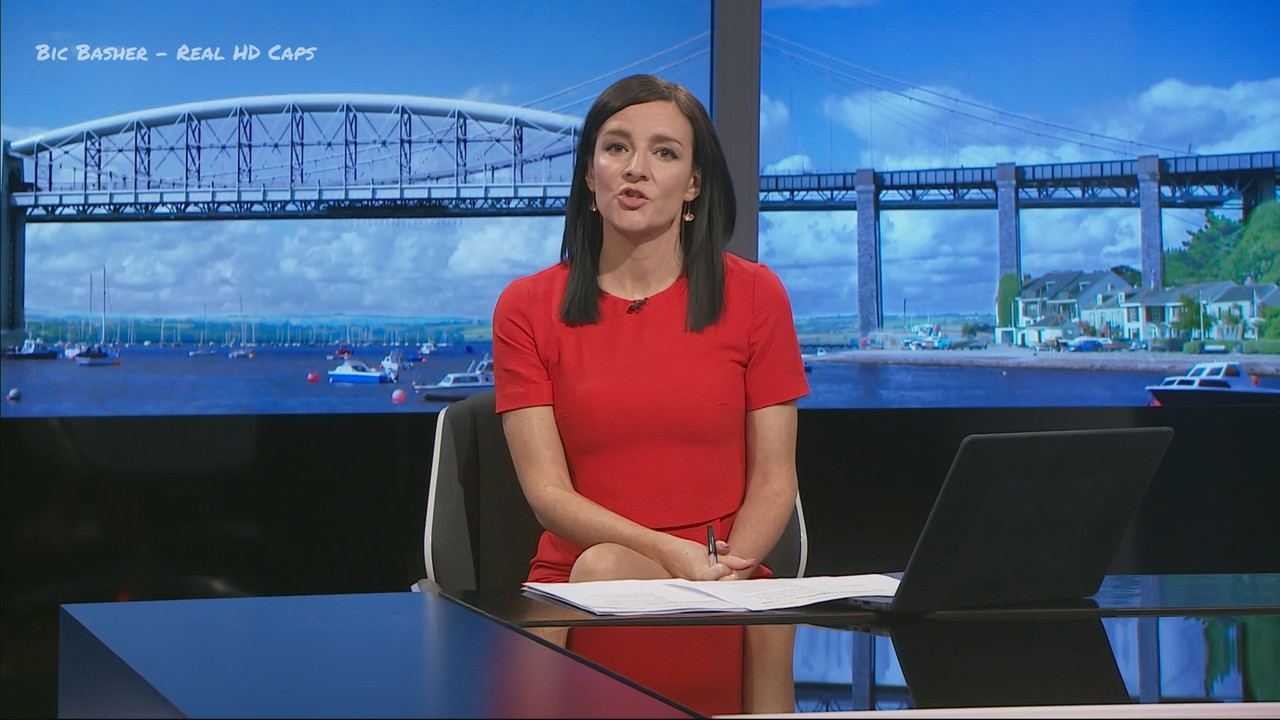 04.06 - 18.30.00 - ITV News and Weather. 06 04 2025 - 2 Round-up of t....ts_snapshot_11.47.690