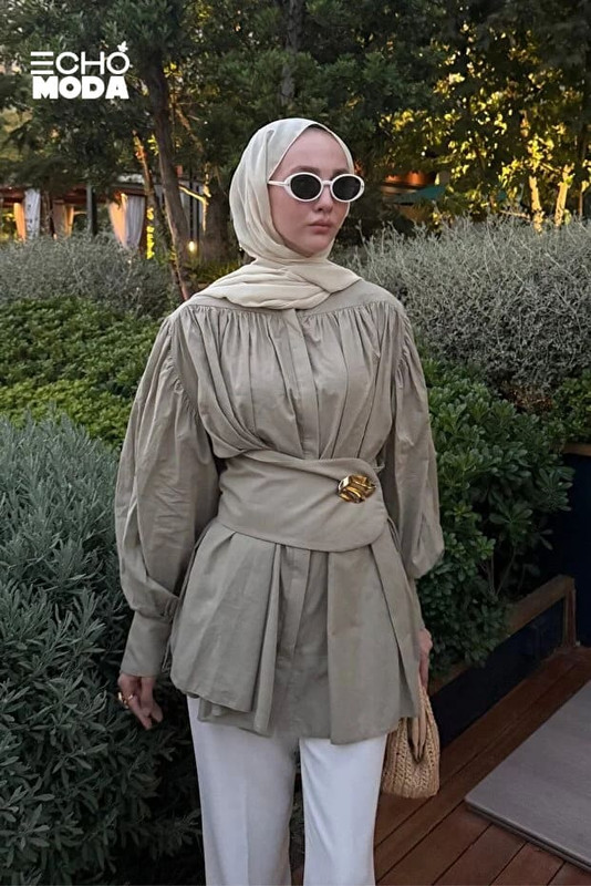 أحدث موديلات الجيبات والبلوزات للمحجبات بتصاميم محتشمة ومواكبة للموضة. أحدث موديلات الجيبات والبلوزات للمحجبات بتصاميم محتشمة ومواكبة للموضة.