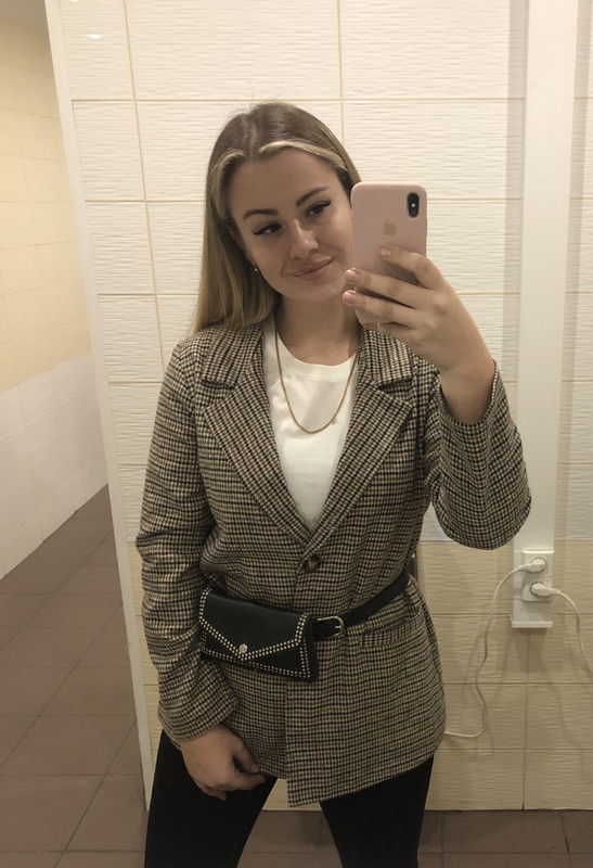 5978EA40-6918-4B46-AAA9-3671B552807C