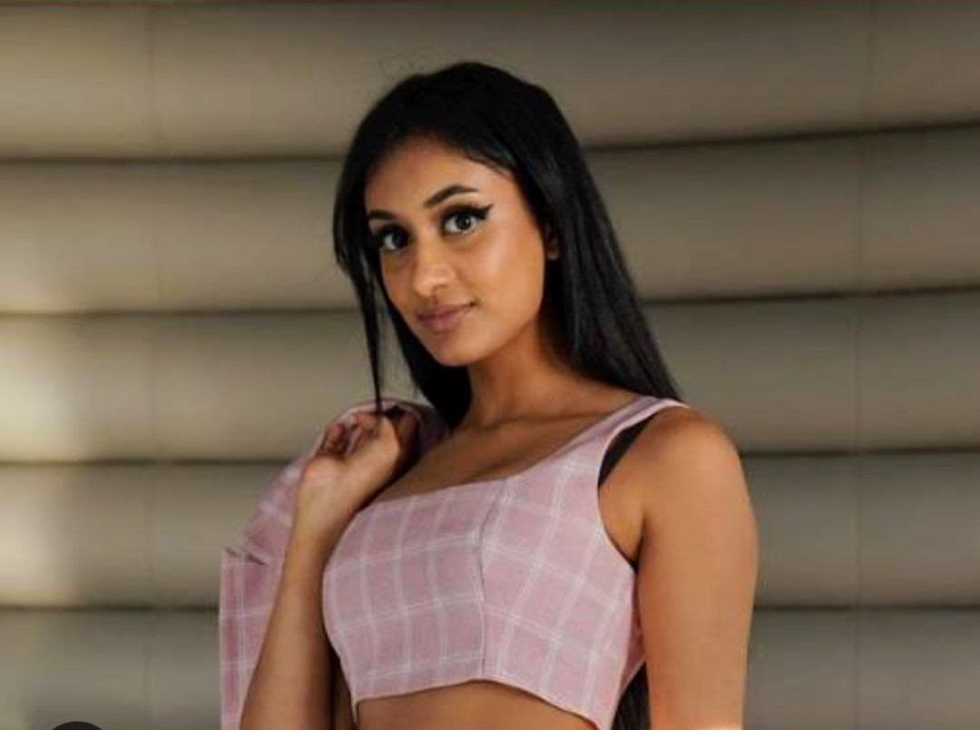 Indian Model Kayla Kapoor Dildo Riding Onlyfans