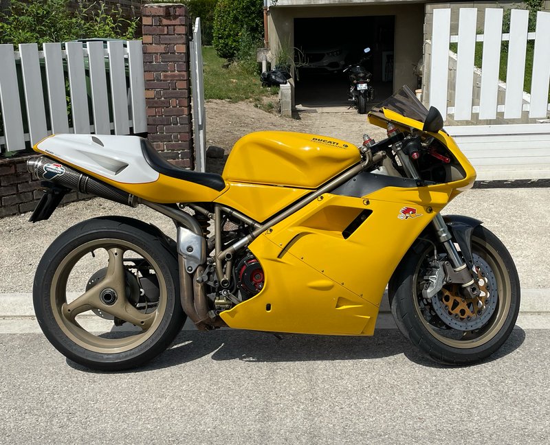 DCA0077D-361B-4F3E-84A2-190D34F50493