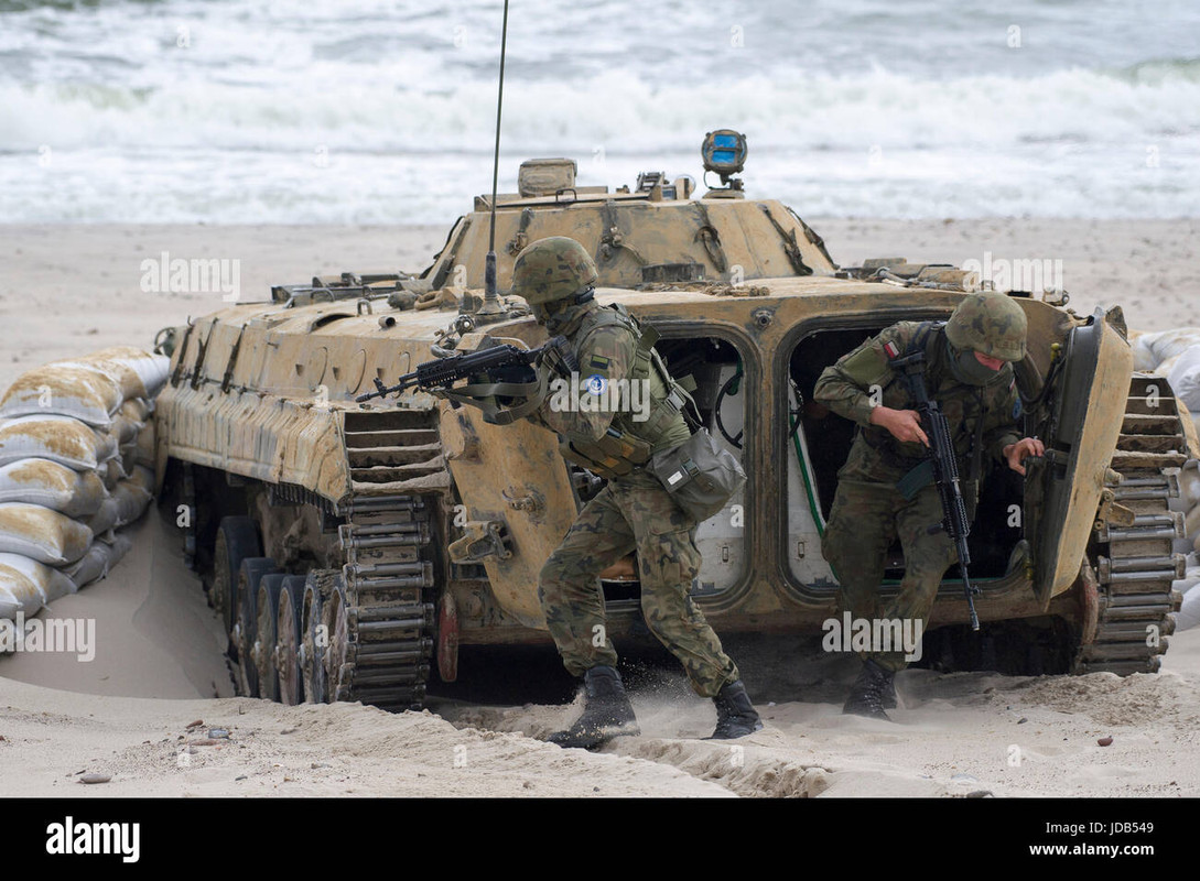 polish-infantry-fighting-vehicle-bmp-1-on-the-beach-during-the-45th-JDB549.jpg