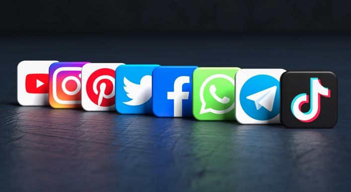 Logotipos de redes sociais representando múltiplos canais que os booktokers e influenciadores digitais usam para expor e vender livros.