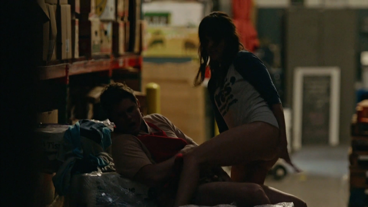 Frankie.Shaw_SMILF.s01.00_01_46_22.Still011