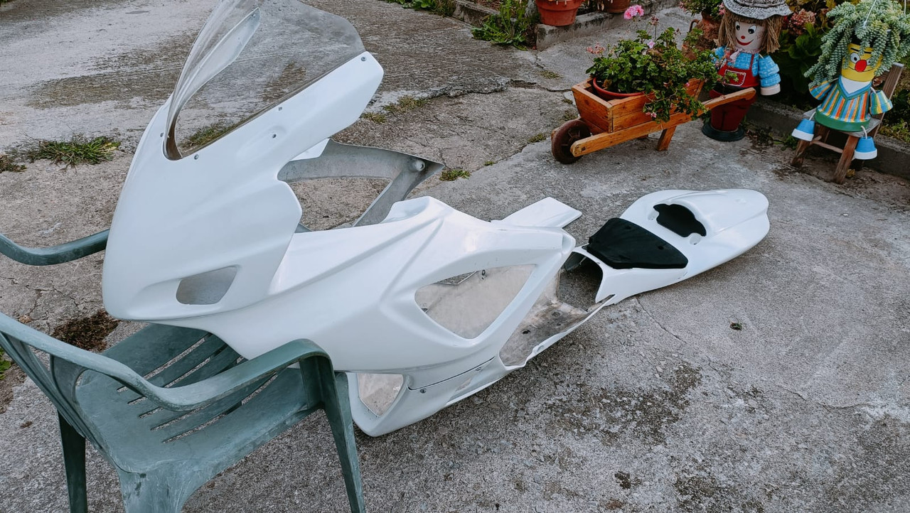 EF6F2732-274E-47E8-9038-F38A9EE934E2