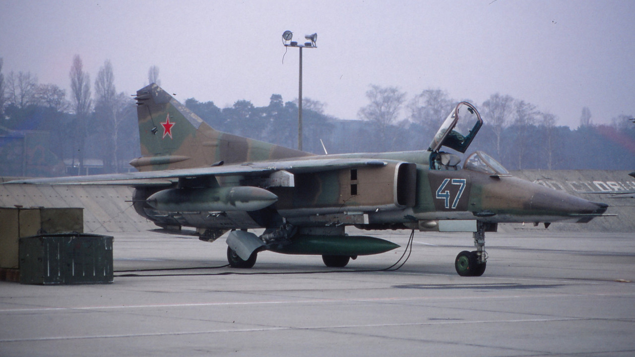 559 APIB Mig-27K 47 Blue_76802630204_2