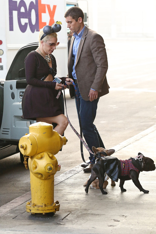 12-9-15-Arriving-at-LAX-Airport-in-LA-00