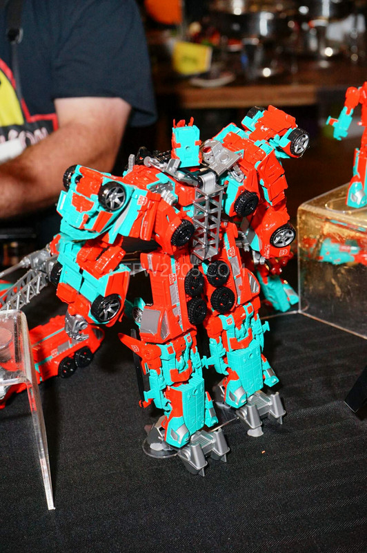 SDCC2015-Hasbro-Breakfast-Transformers-Combiner-