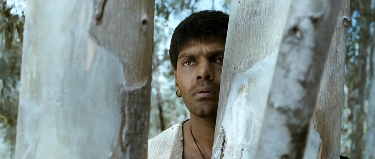 Madrasapattinam 2010 WebRip [Tamil] 480p, 720p ESub Screenshot