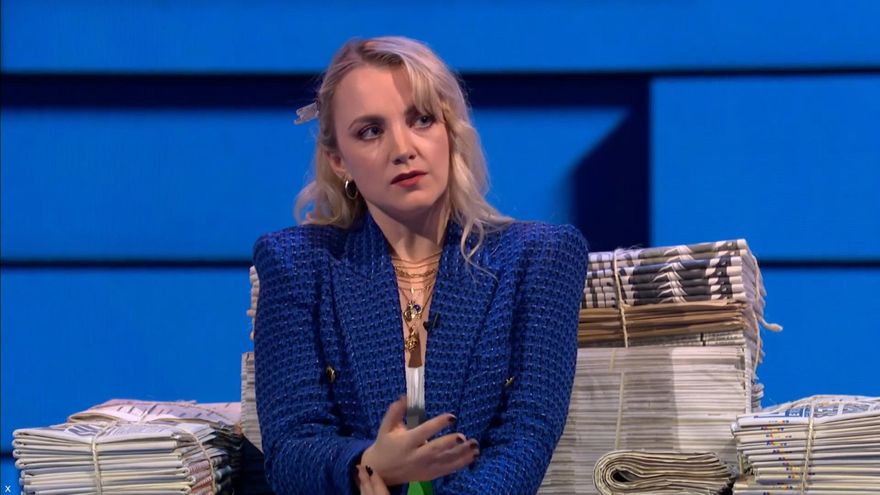Evanna Lynch 041121.mp4_snapshot_07.02_[2021.11.04_23.55.20]