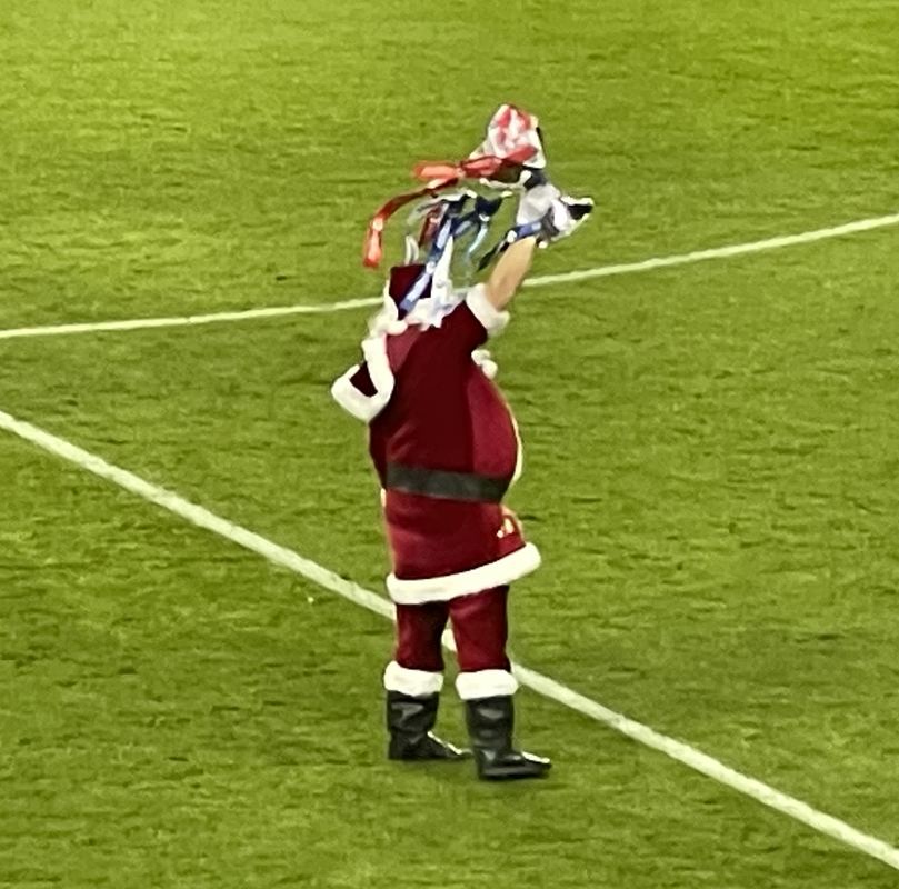 Santa Screenshot 2023-12-21 at 00.23.46