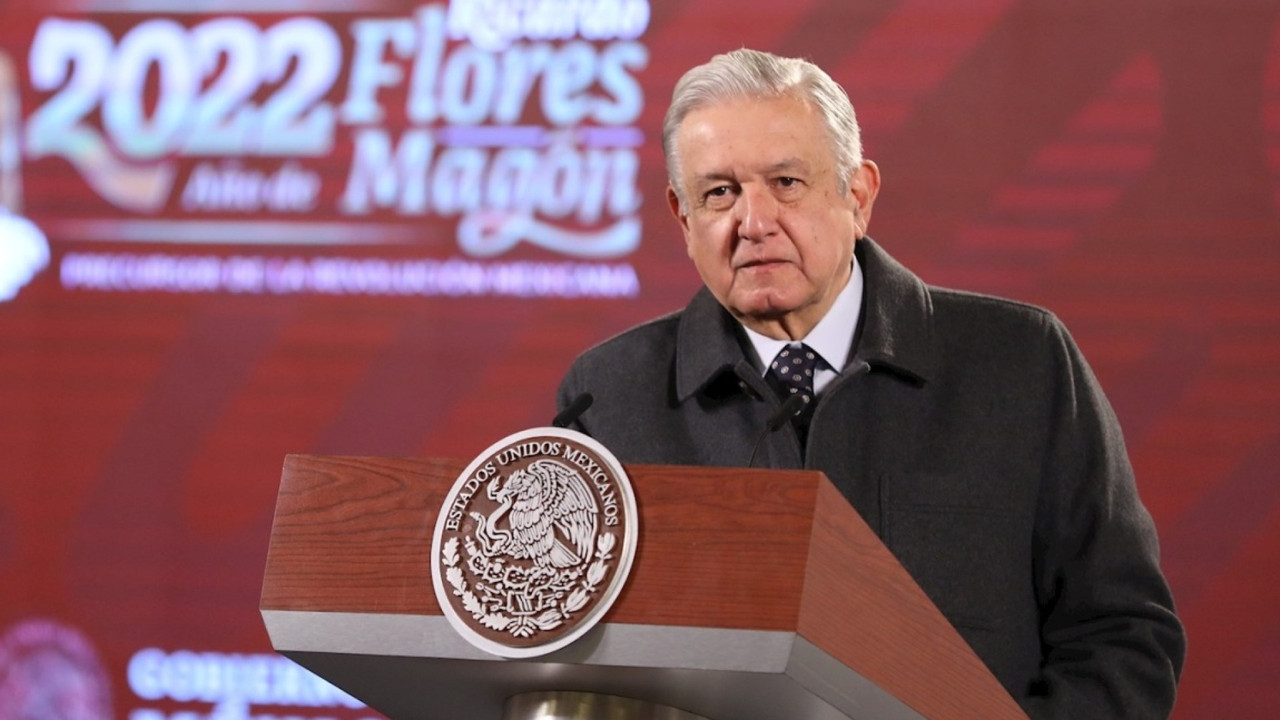 AMLO niega haber mandado a amenazar al líder nacional del PRI