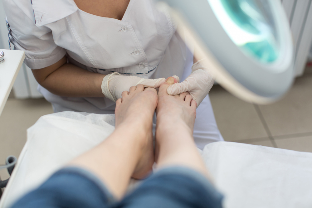 Подологический педикюр