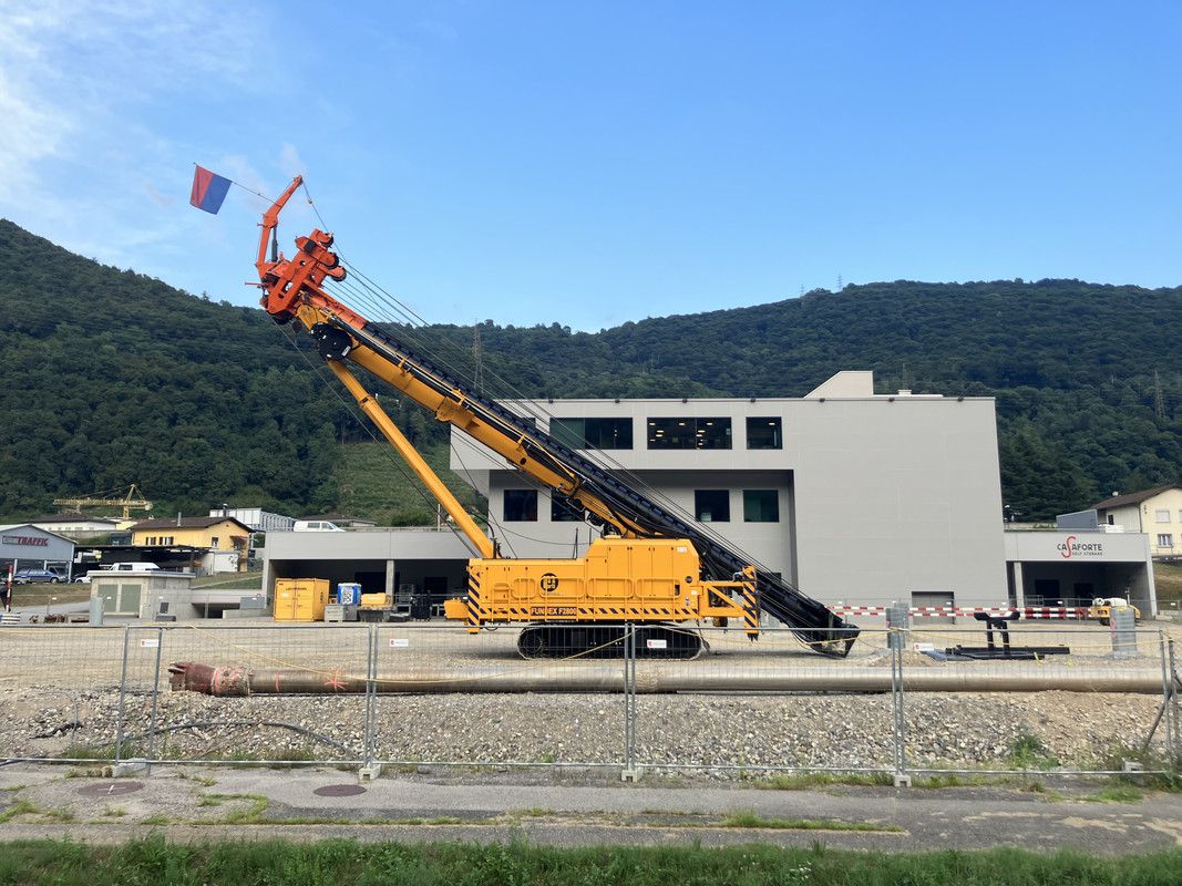 6D763574-AE0B-4CF6-B389-3AC98D150D1E